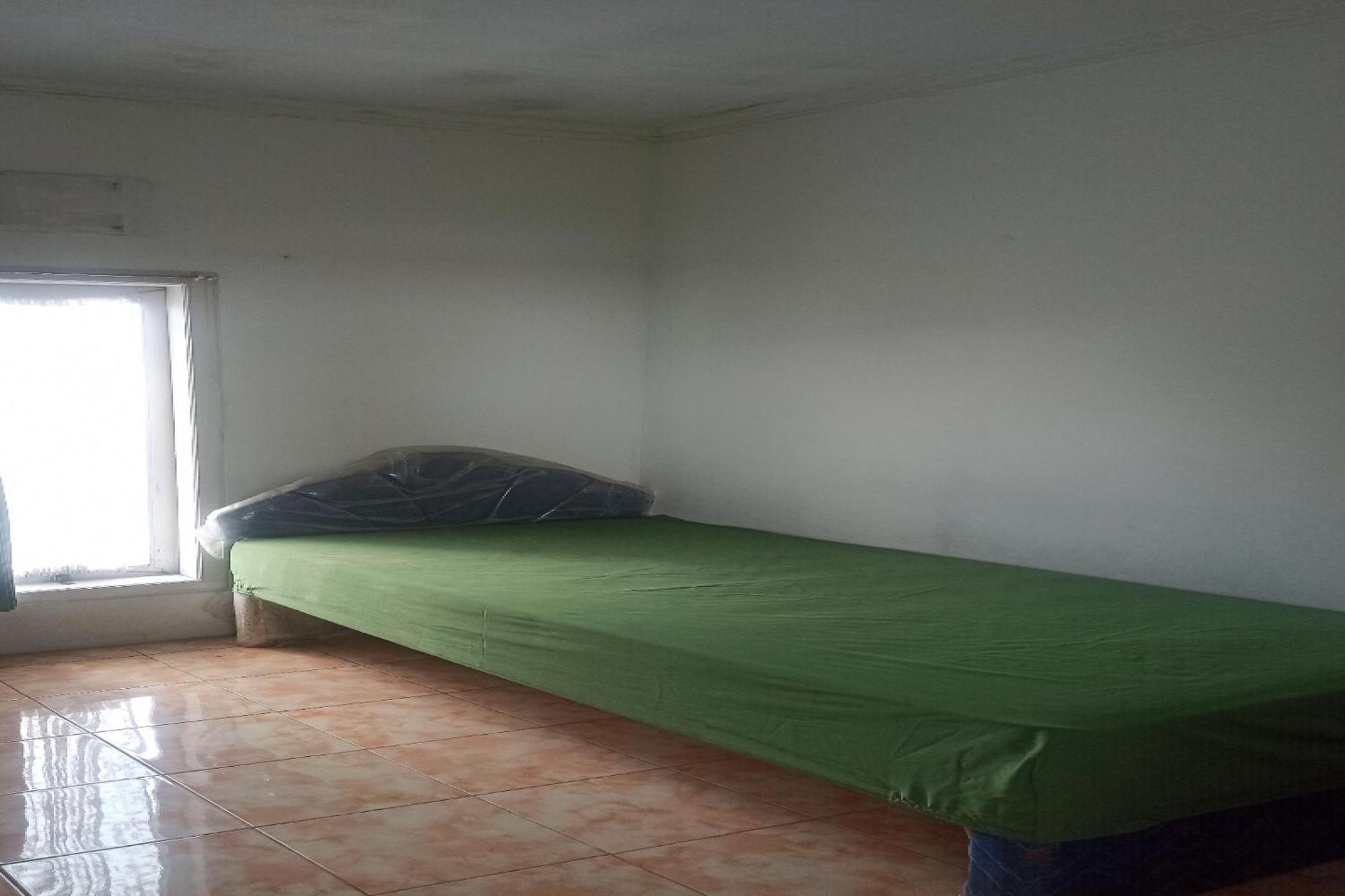 Oyo Life 91339 Pondok Kost Aulia Syariah Garut Exterior foto