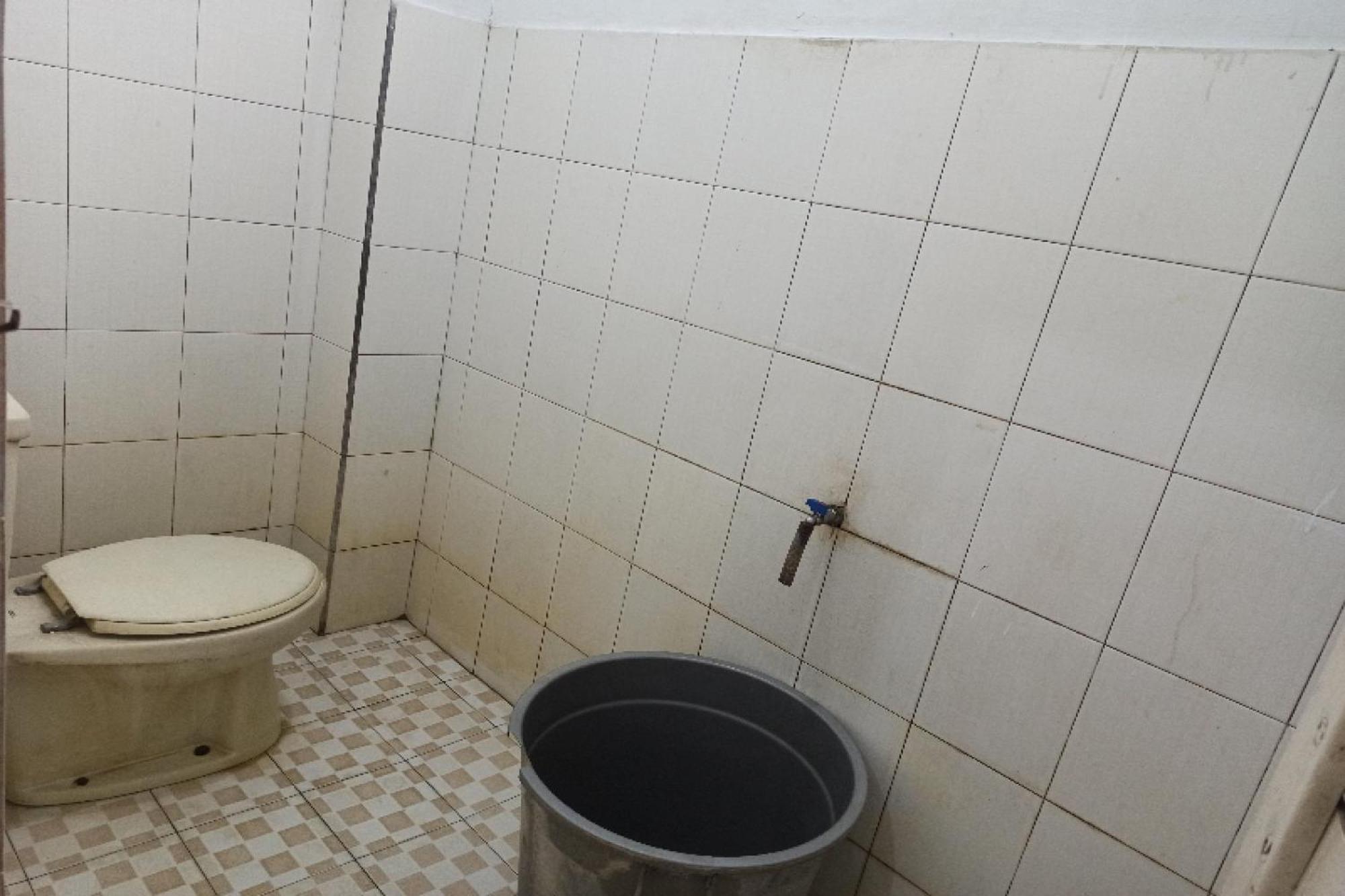 Oyo Life 91339 Pondok Kost Aulia Syariah Garut Exterior foto